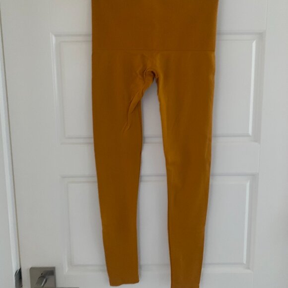 NWOT Mustard Leggings - Picture 3 of 6